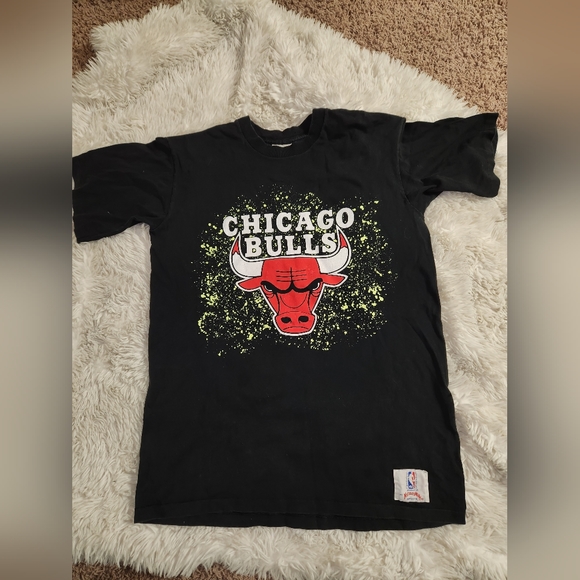 Vintage 1990'S NBA Chicago Bulls Nutmeg Print Sweatshirt, Made in USA, Men's Size Medium cotton red type Vintage Second Hand